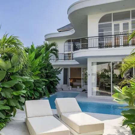 Luxe 3Br - 1 Min From Beach - Central Canggu